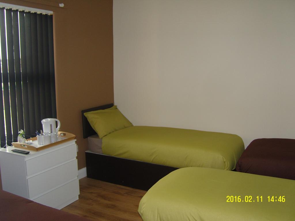 The Kop View Hotel Ливърпул Екстериор снимка