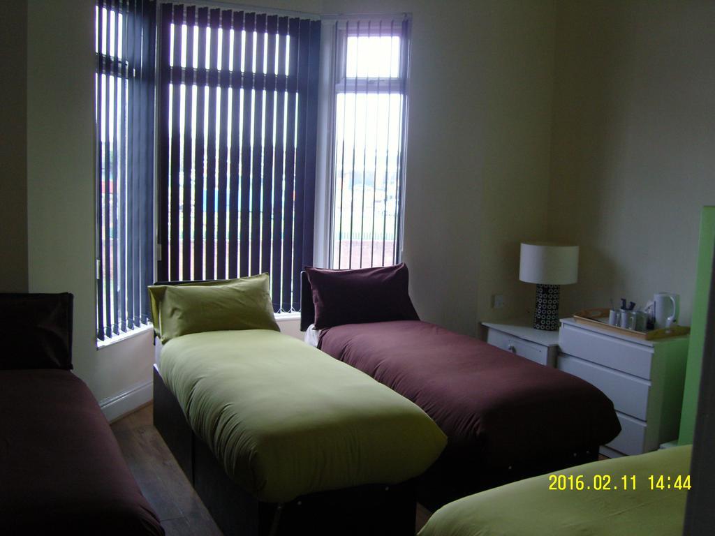 The Kop View Hotel Ливърпул Екстериор снимка
