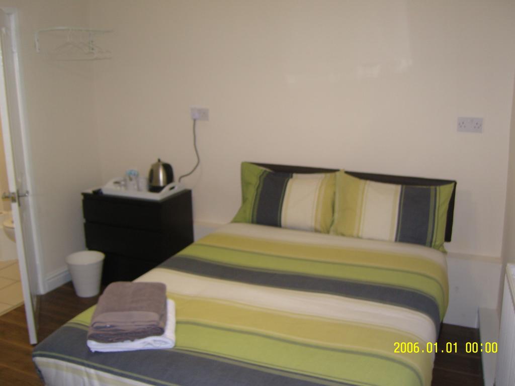 The Kop View Hotel Ливърпул Екстериор снимка